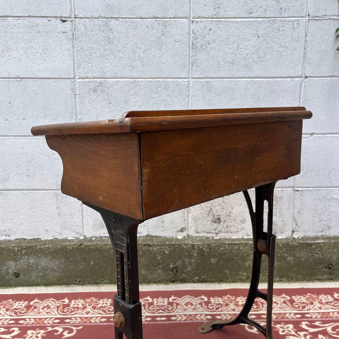 USA製 ビンテージ品◾️鉄脚アイアンレッグ×木製天板 スクールデスク 机