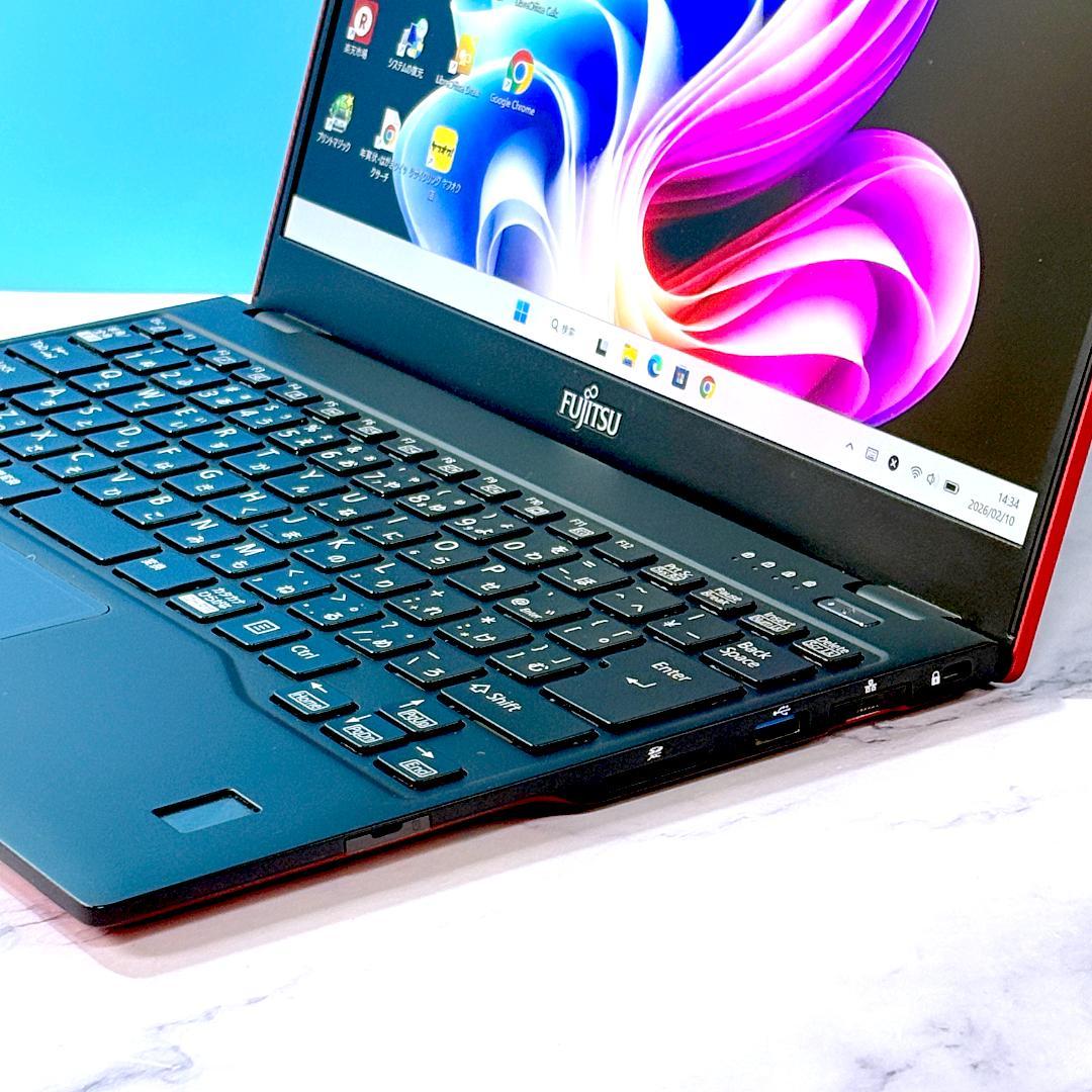 超薄型軽量☆corei5 第8世代高年式★指紋認証★希少レッド・ノートパソコン