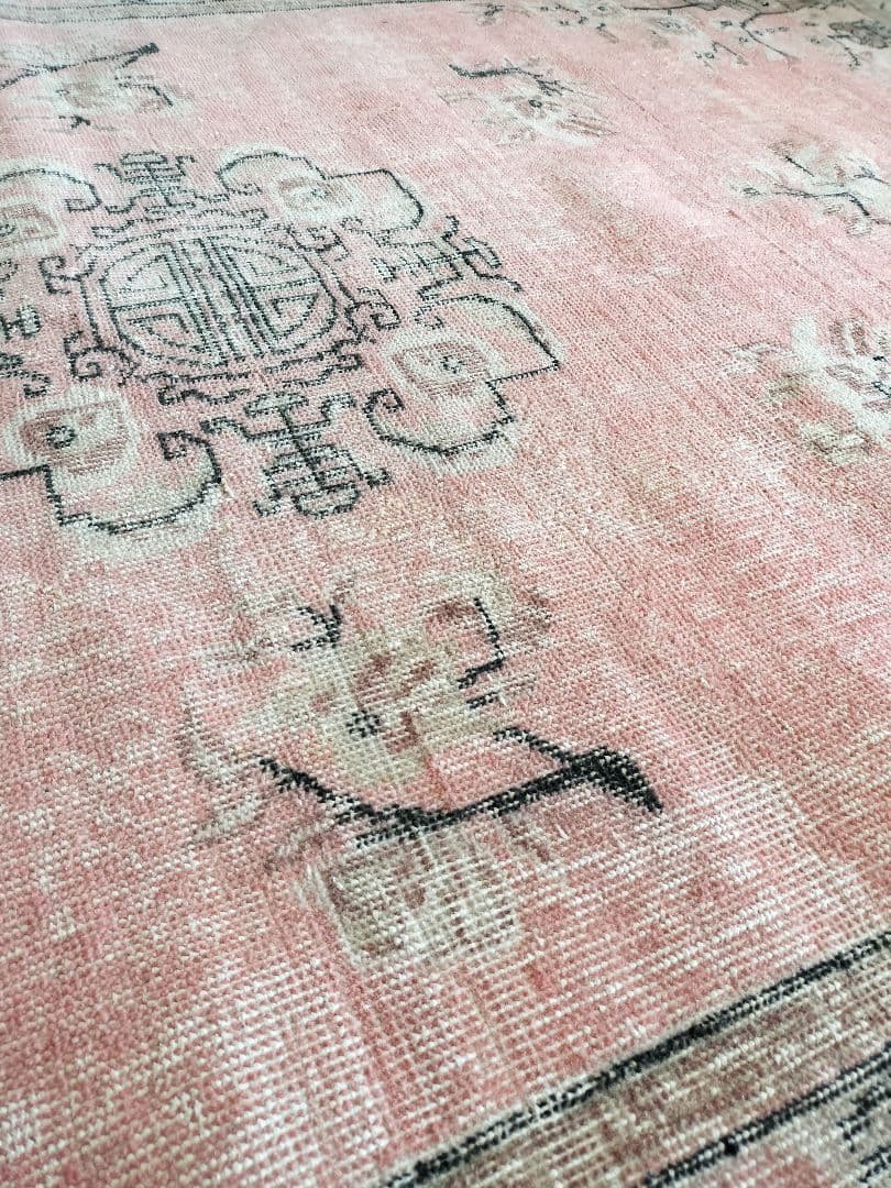 大判/パステルピンクの上品シノワズリラグ　No.745