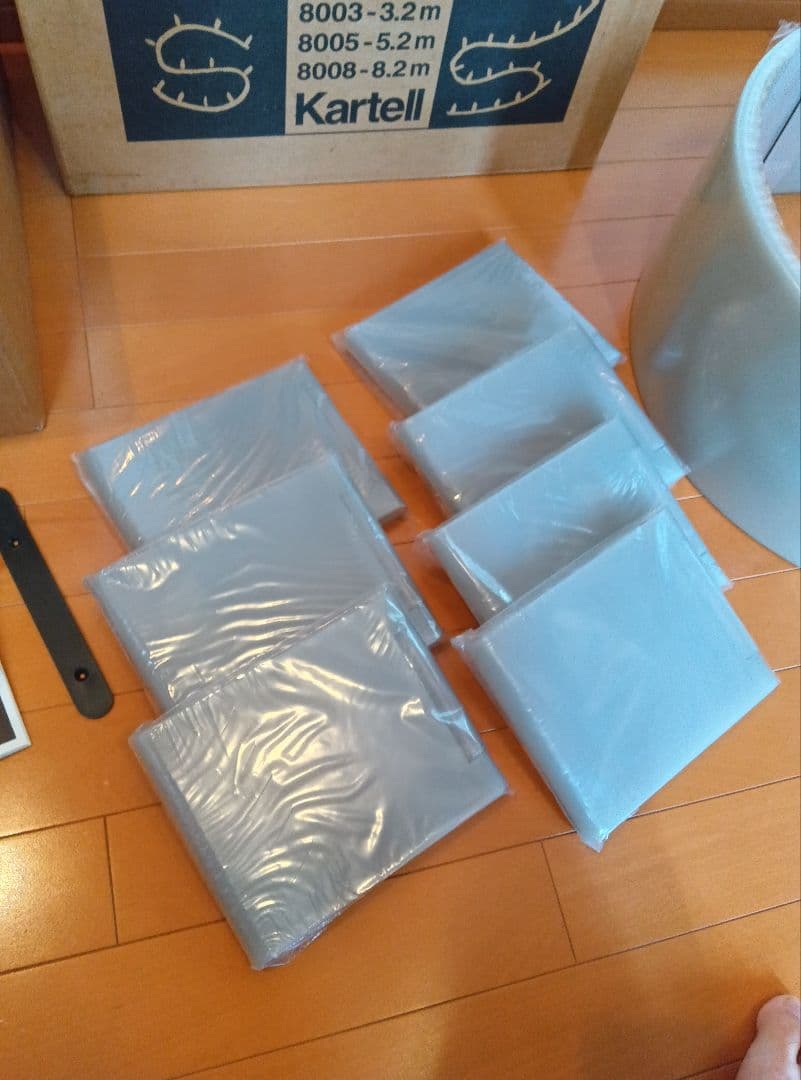 J*8様 新品KartellBOOKWARMカルテルブックワーム80033.2m