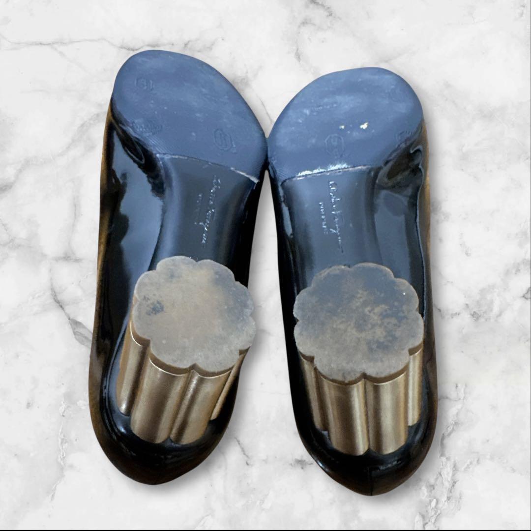 フェラガモ　リボン付き　パンプス　エナメル　ブラック　23cm相当