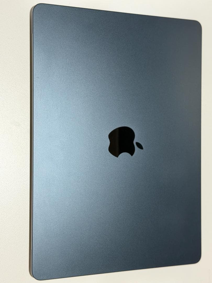 【美品】2022 13インチMacBook Air M2チップ,ミッドナイト