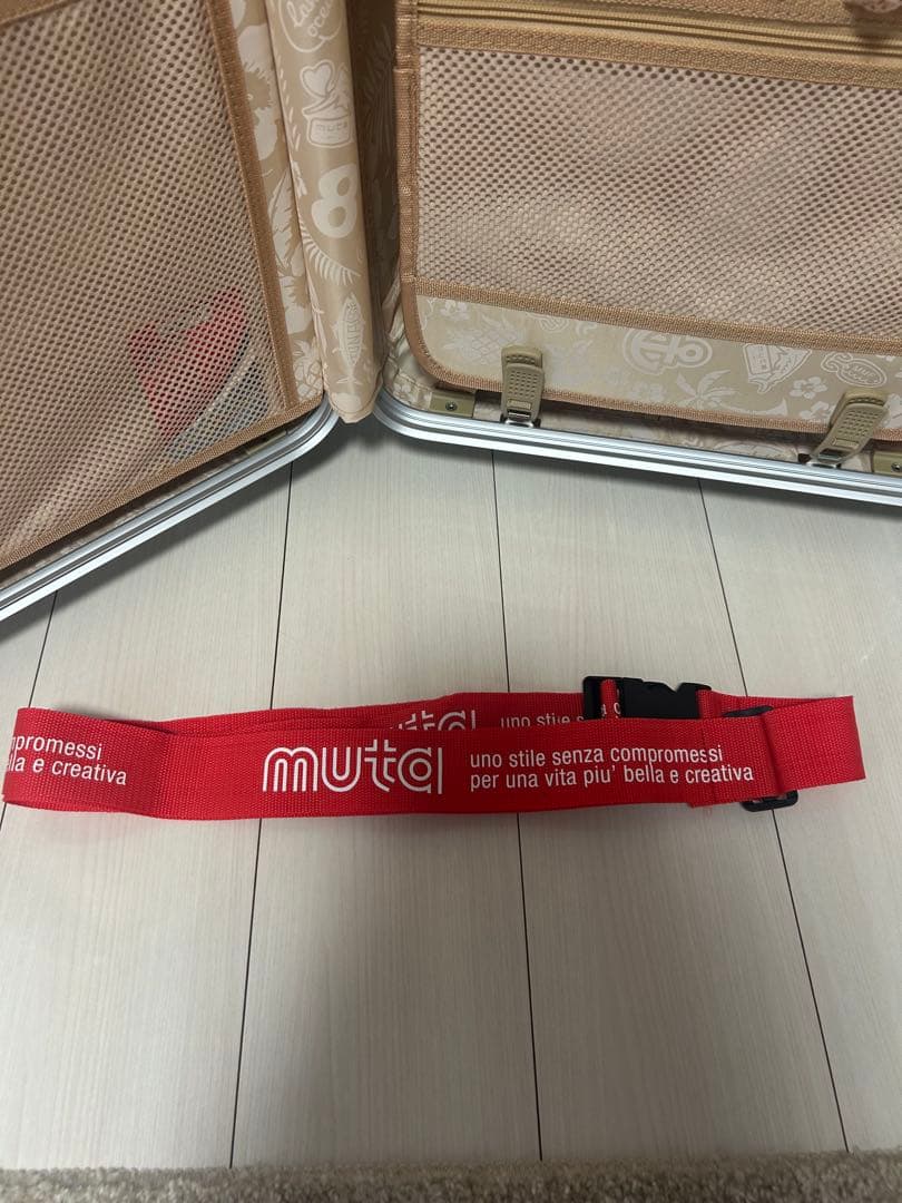 muta シルバー 中型スーツケース 新品未使用お値下げ