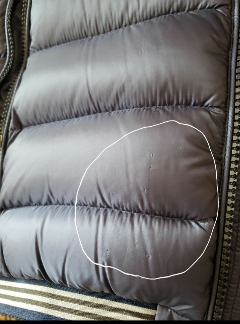 MONCLER 　ネイビー フード付きダウンベスト　サイズ2