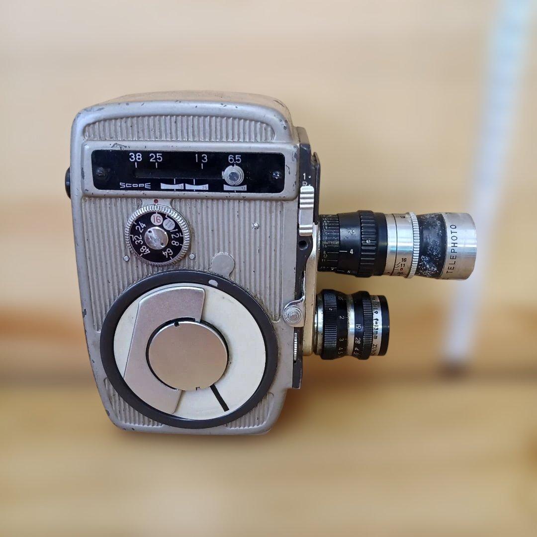 Yashica-8 レンジファインダーカメラ