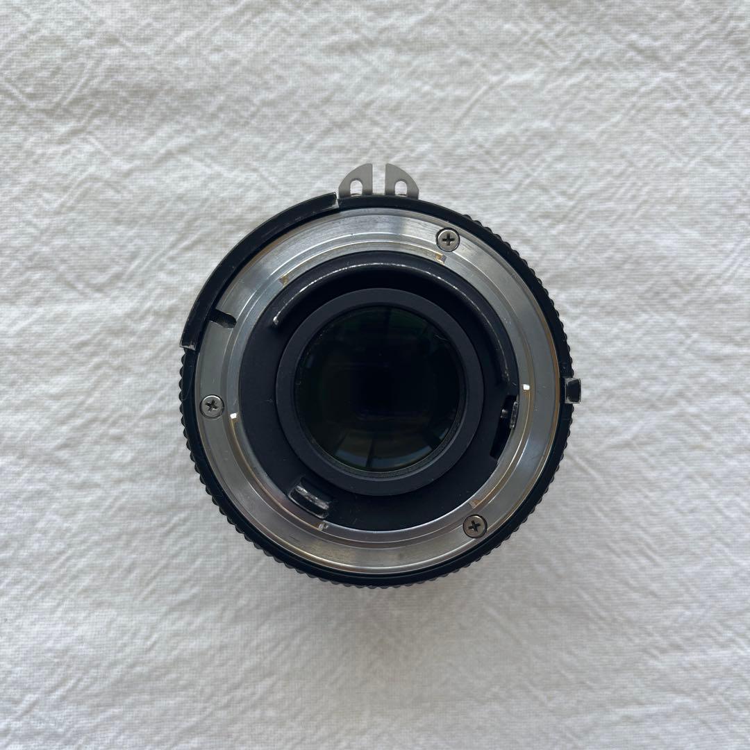 Nikon AI NIKKOR 50mm f/1.8 メタルフード付