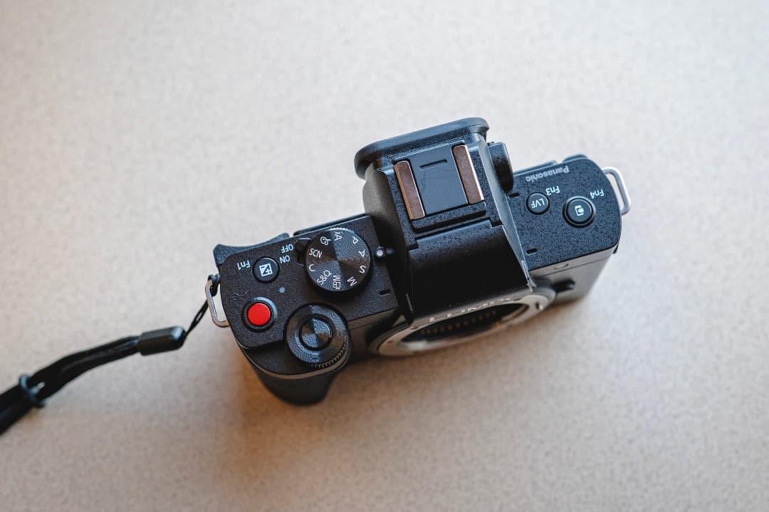 パナソニック Lumix G100D ボディ