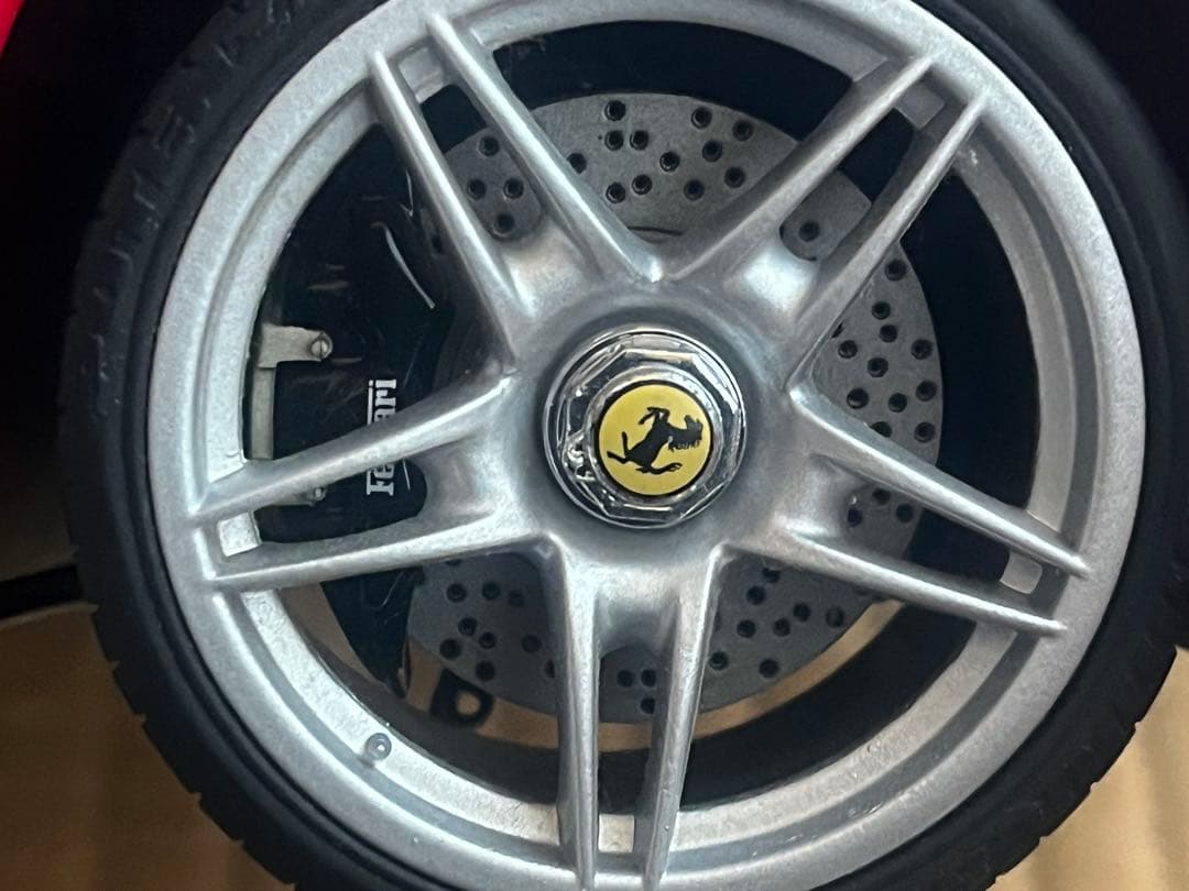 Ferrari LaFerrariの1/10スケールモデル