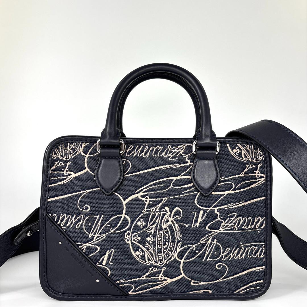 新品未使用 ベルルッティアンジュール ガリバースクリット アラベスク ショルダー