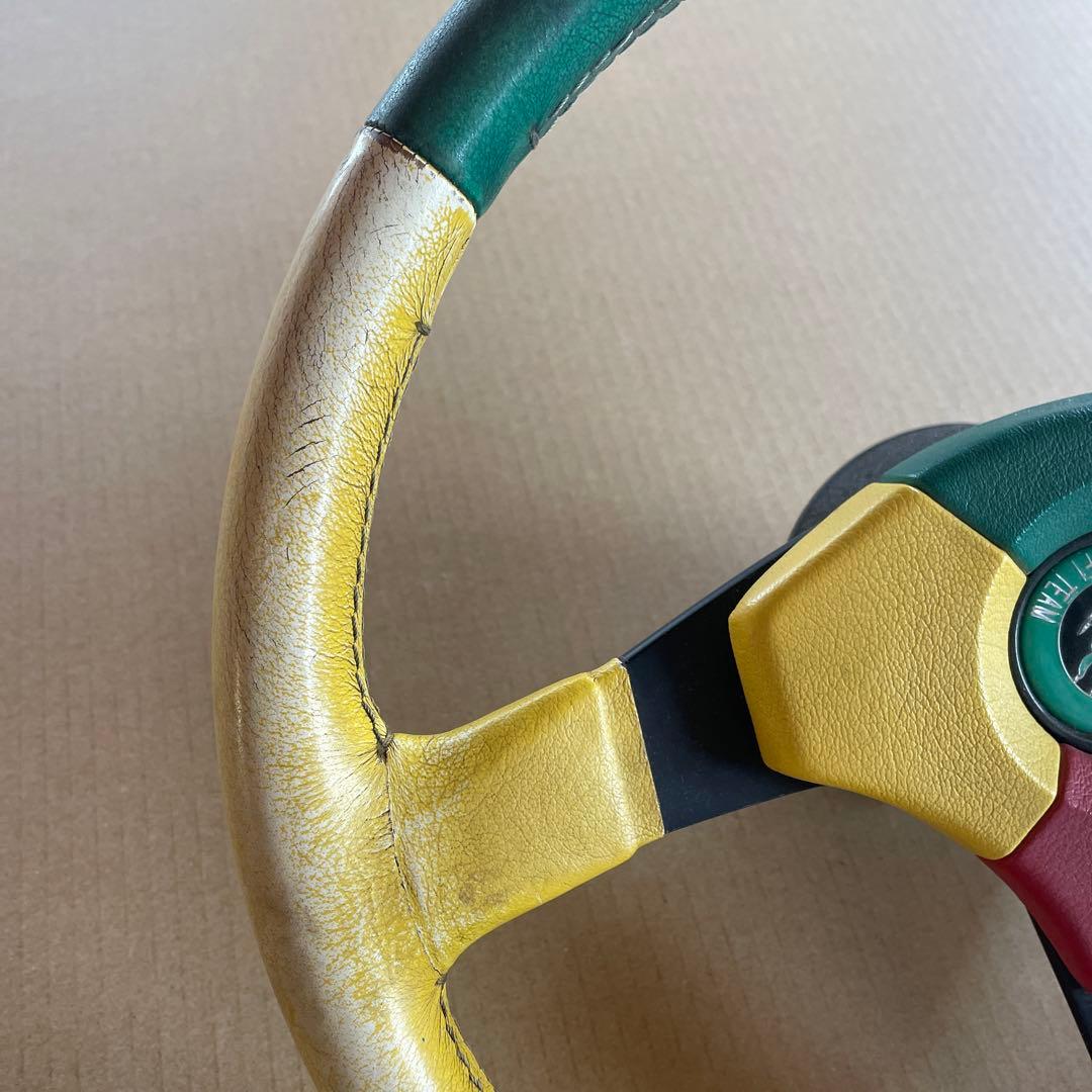 momo モモベネトンF1 TEAMステアリングハンドル