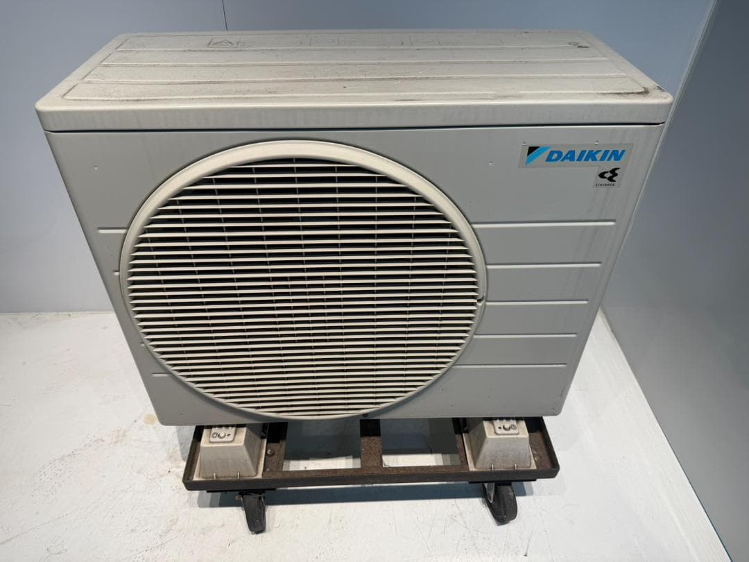 250　DAIKIN　2023年製エアコン　10～12畳用