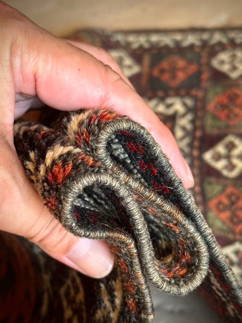 トライバルラグ　ヴィンテージラグ　バルーチ族　シスターン　ザボール　プリミティブ