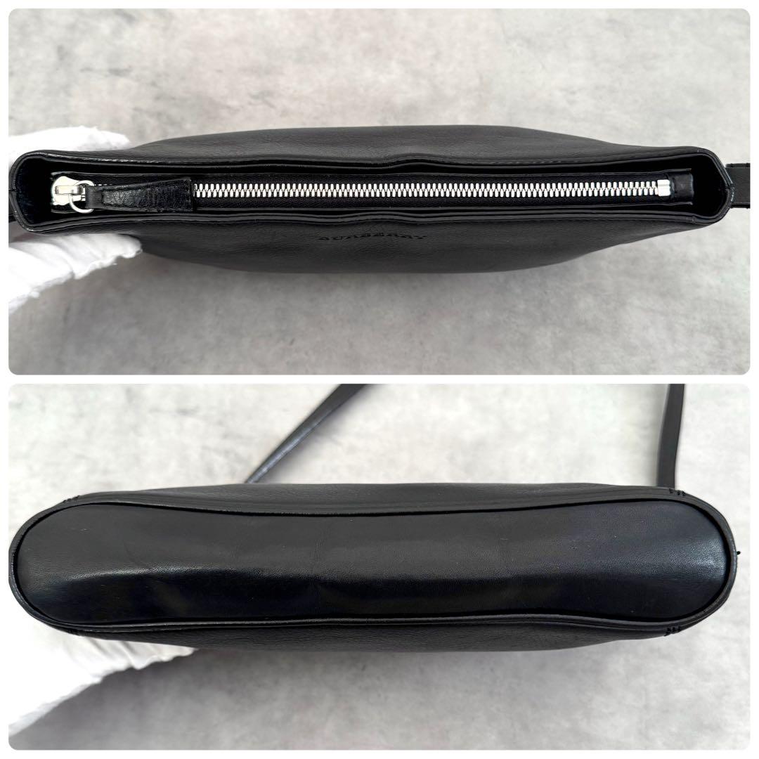 みっく Burberry leather shoulder bag