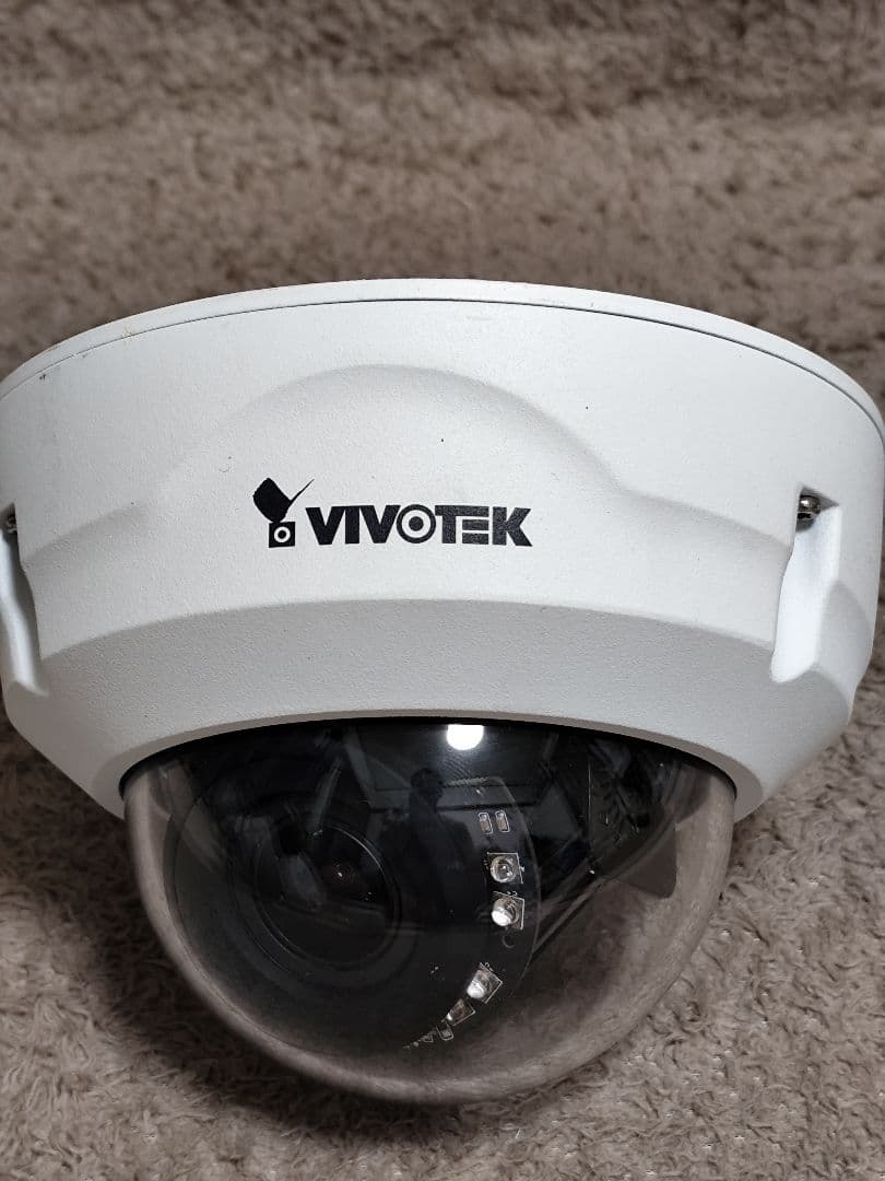 VIVOTEK FD8367A-V ドーム型防犯カメラ。