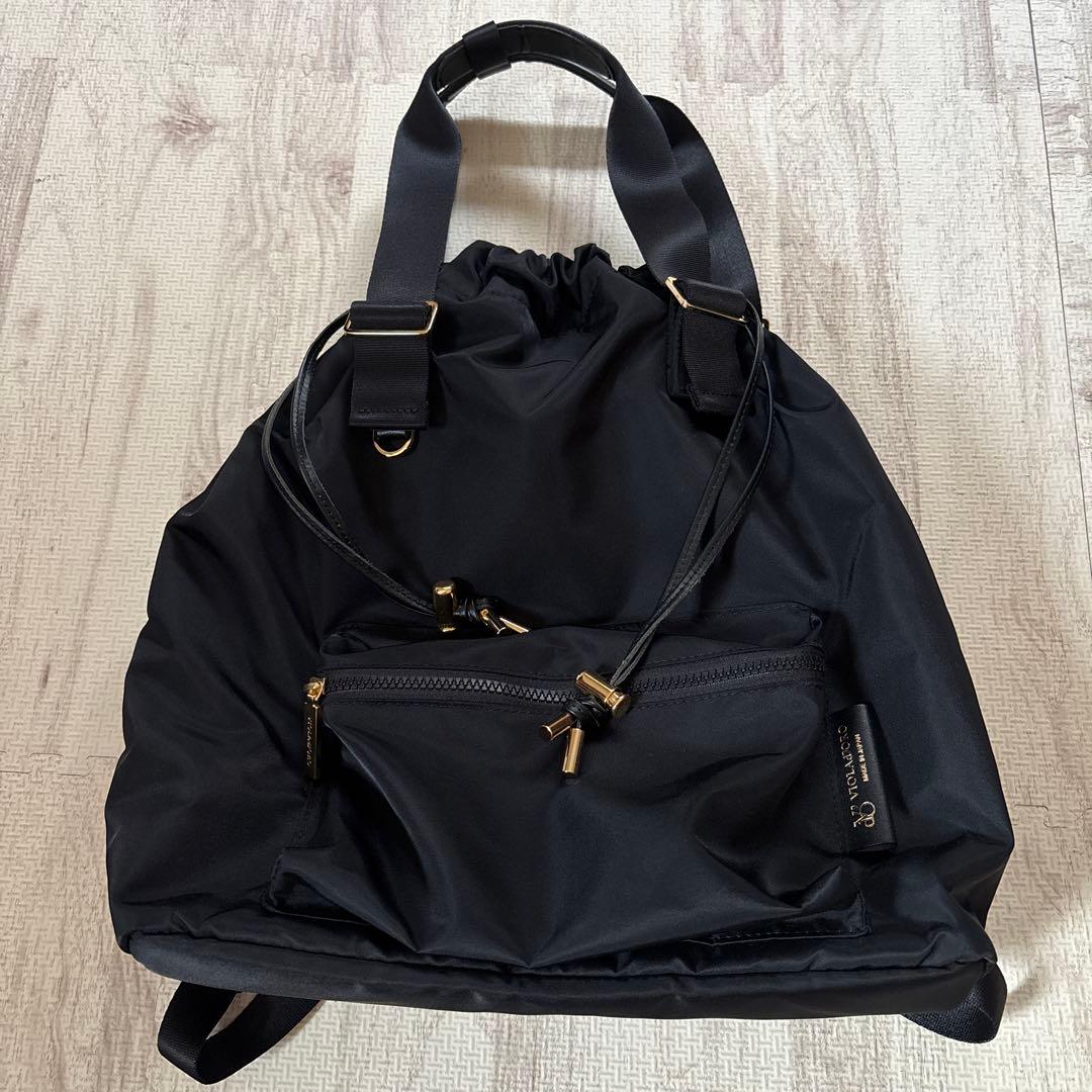 ヴィオラドーロ　ブラックナイロンリュック