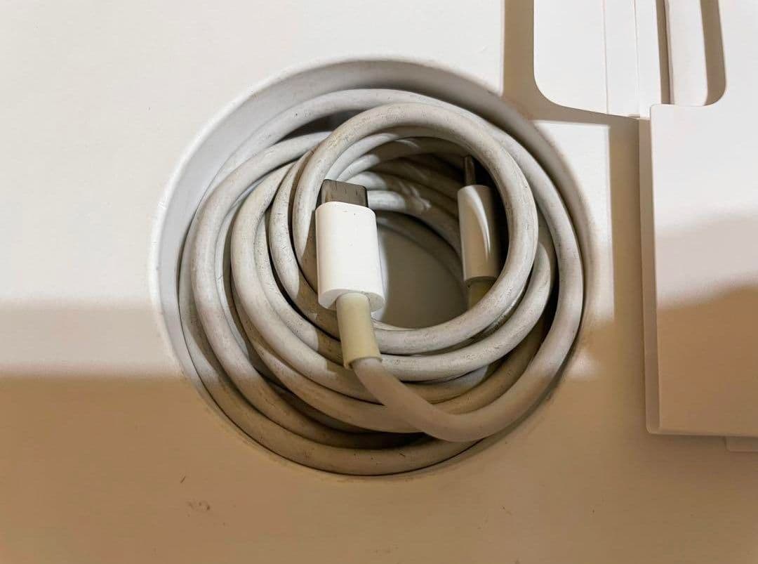 【ジャンク】オマケ付　液晶割れ MacBook Air 13インチ 2020