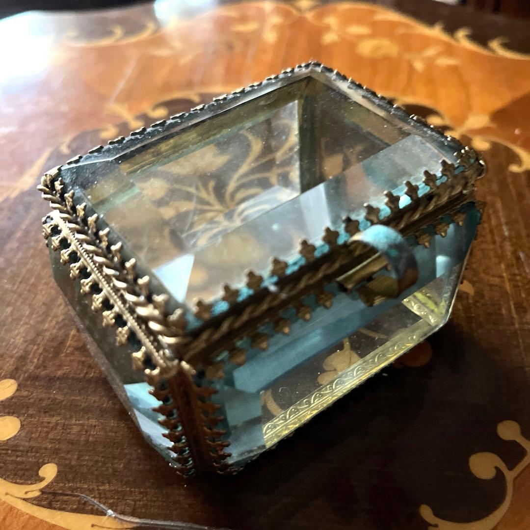 フランスアンティーク ジュエリーボックス　装飾 ベベルガラス ガラス小物入れ