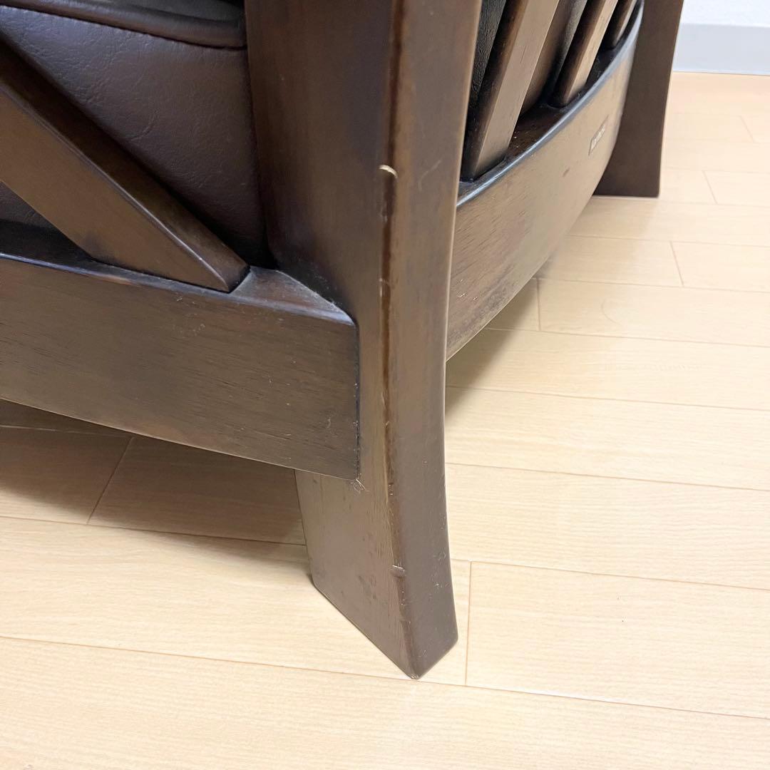 カリモク シングルソファ 1人掛け ヴィンテージ調 本革調 クラシックデザイン