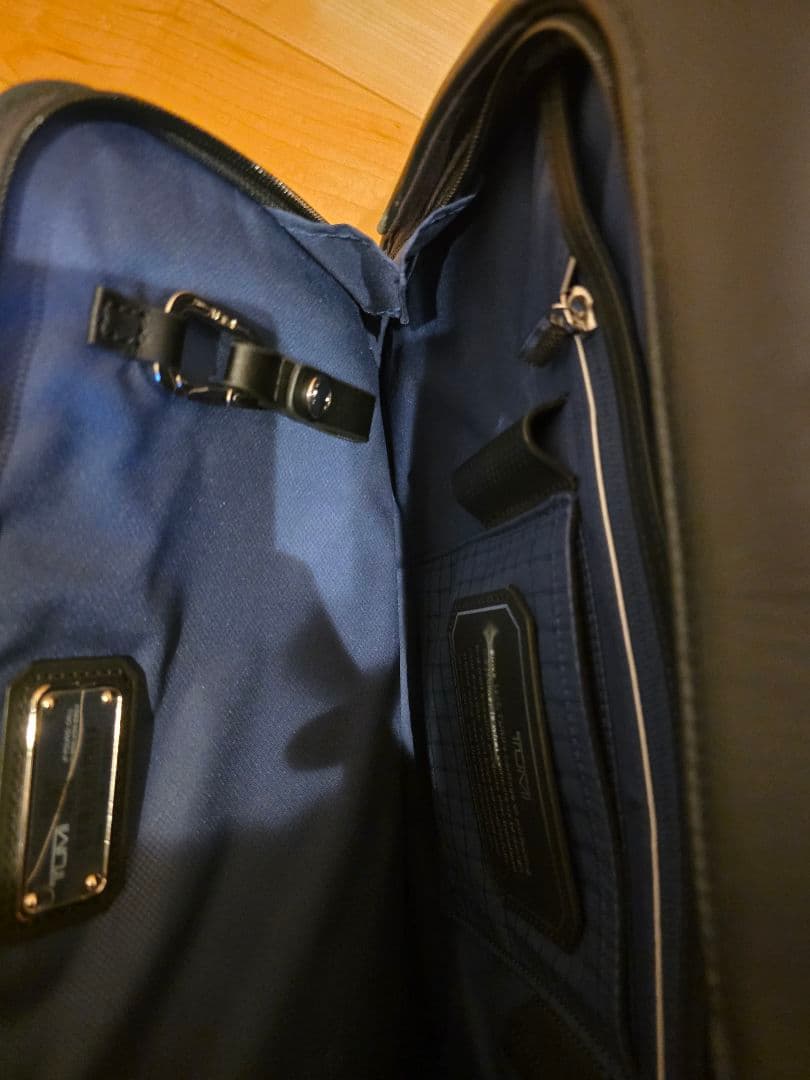 TUMI 本革シリーズ