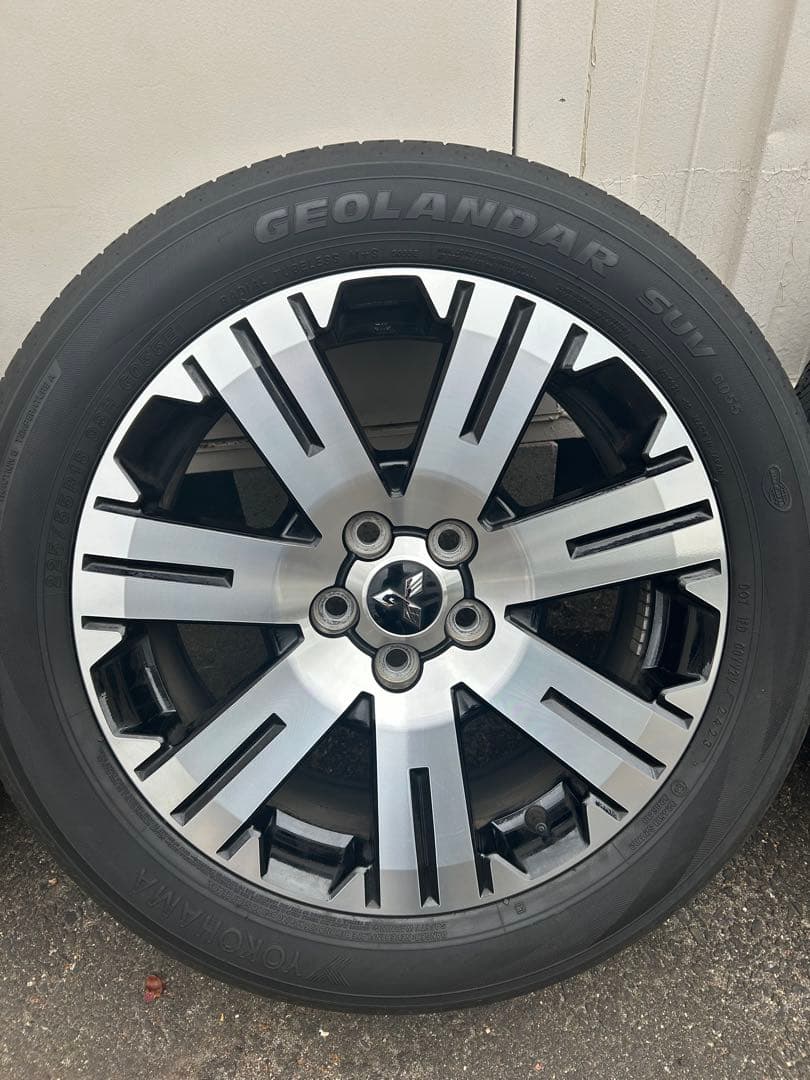 三菱デリカd5 純正タイヤホイール18インチ　4本セット