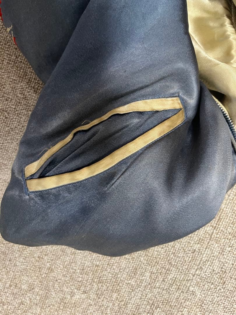 ふ*み様 AVIREX リバーシブルスカジャン　虎とドラゴン刺繍 XL