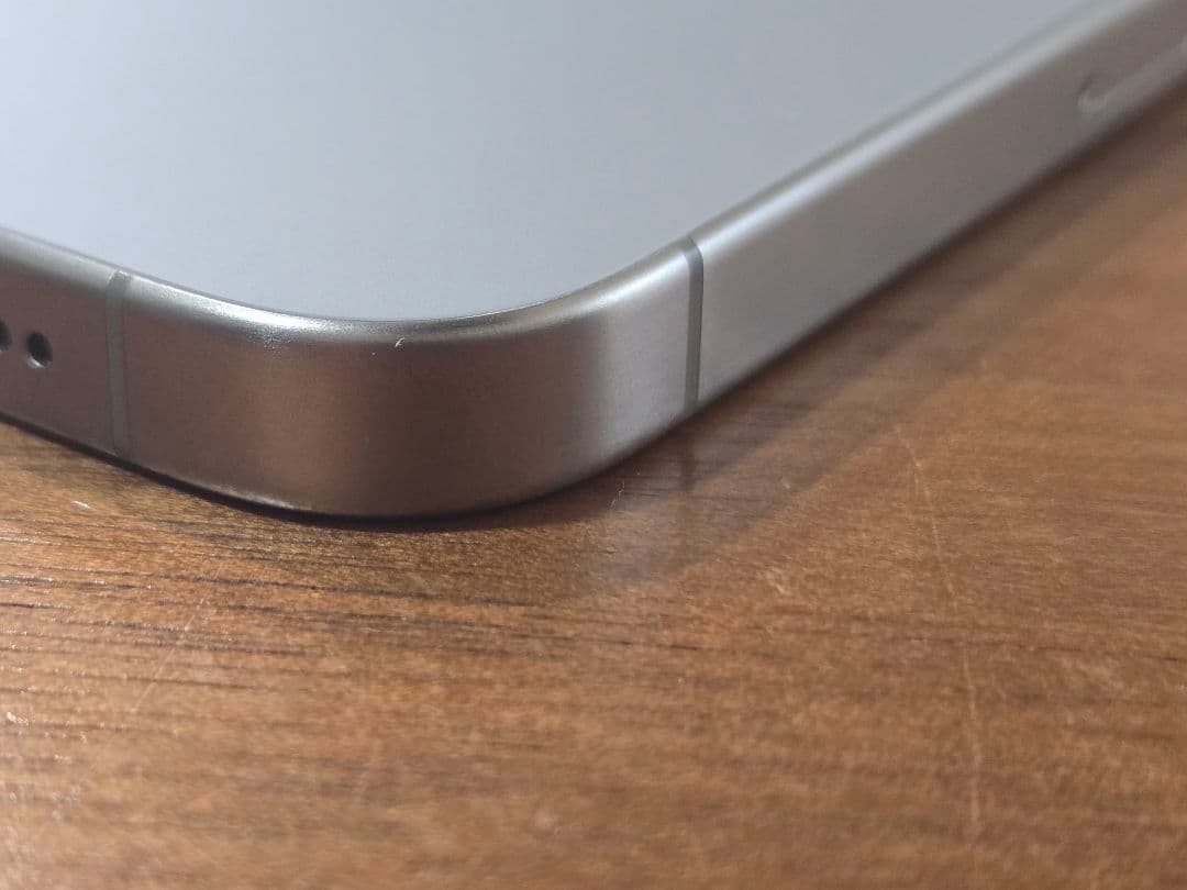 iPhone15 Pro(512GB)ナチュラルチタニウム