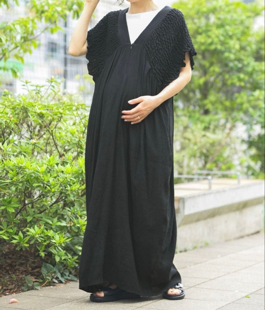 人気完売品★ 【産前・産後対応】マタニティ／シャーリングVワンピース★未使用品