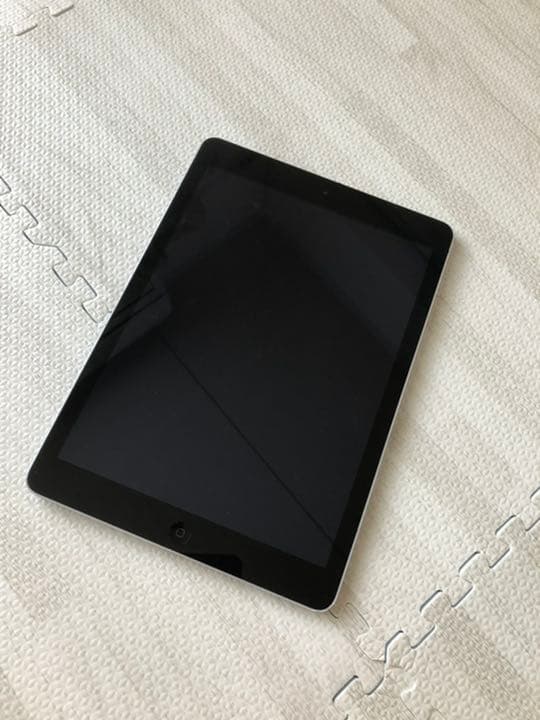 APPLE iPad Air 1   16GB  スペースグレー
