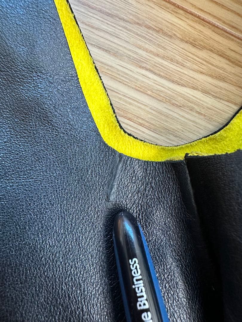 メゾンマルジェラ　レザーバッグ　ポーチ付き