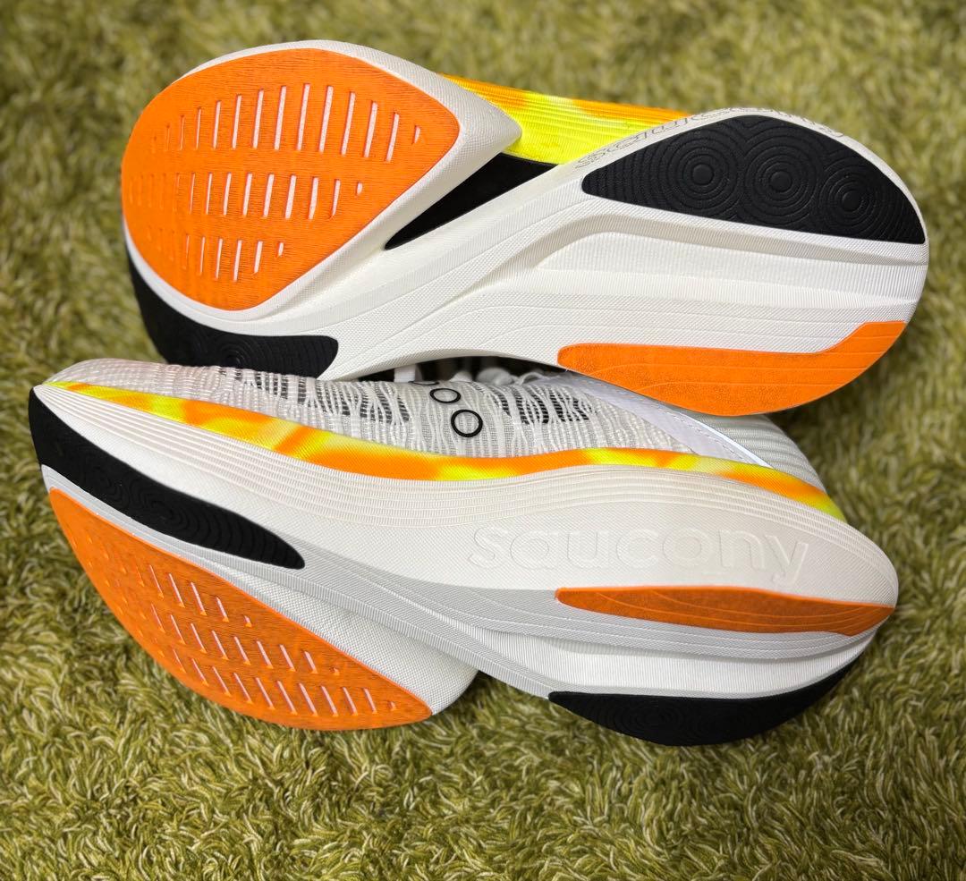 【完売サイズ】SAUCONY ENDORPHIN ELITE 2 28㎝