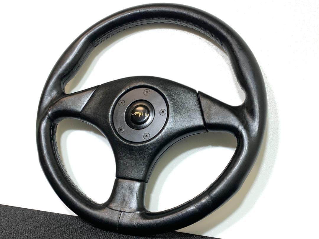 ヴィクトリア レザー ステアリング 36Φ ホーンボタン付き ヴィクトール