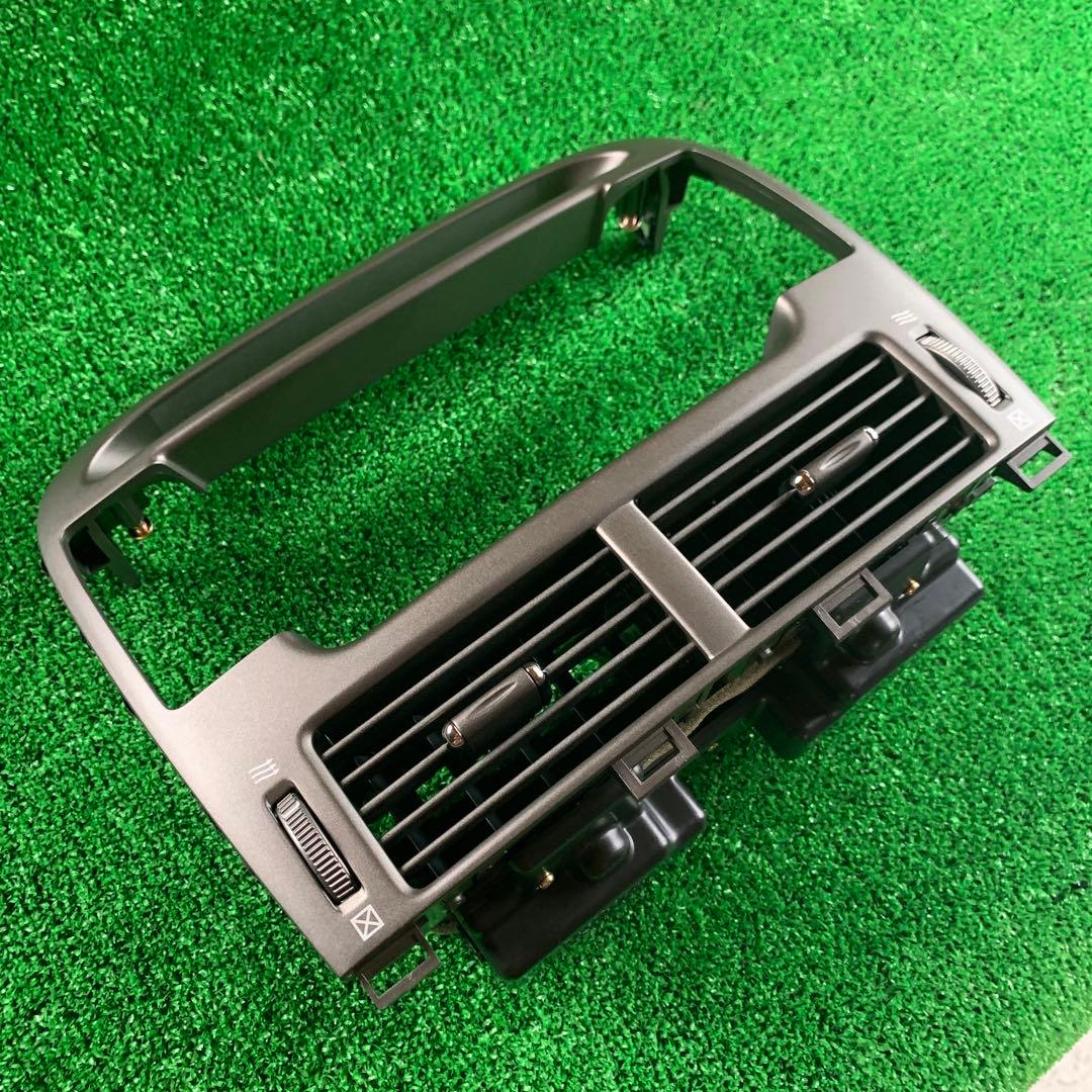 トヨタ　セルシオ30 31 純正ナビエアコンルーバーカバー　インパネ　中古品