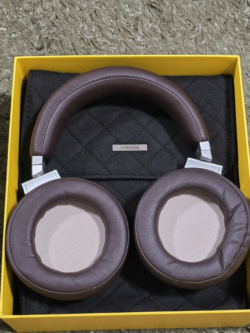 ヘッドホン Corsair VIRTUOSO RGB WIRELESS SEEspresso