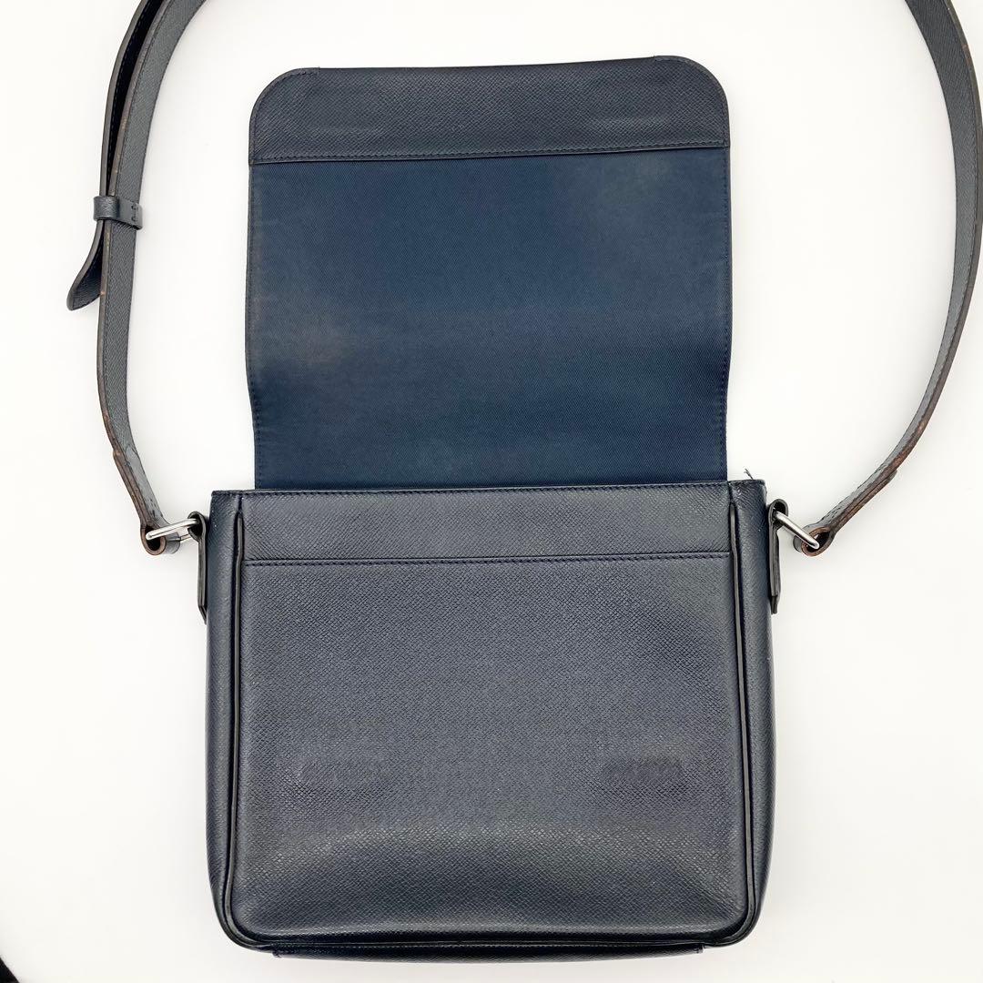 ルイヴィトン タイガ メッセンジャーバッグ ネイビー