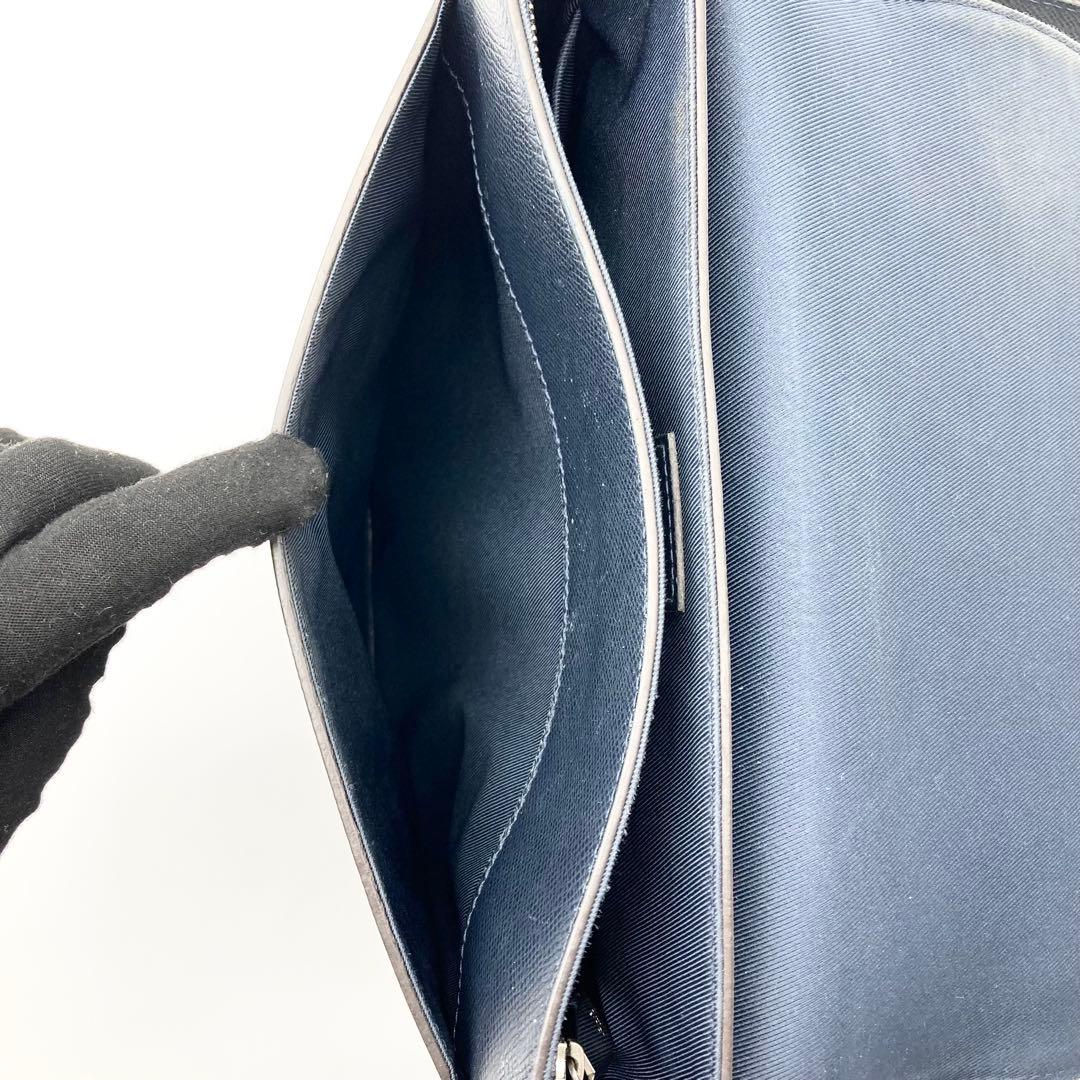 ルイヴィトン タイガ メッセンジャーバッグ ネイビー