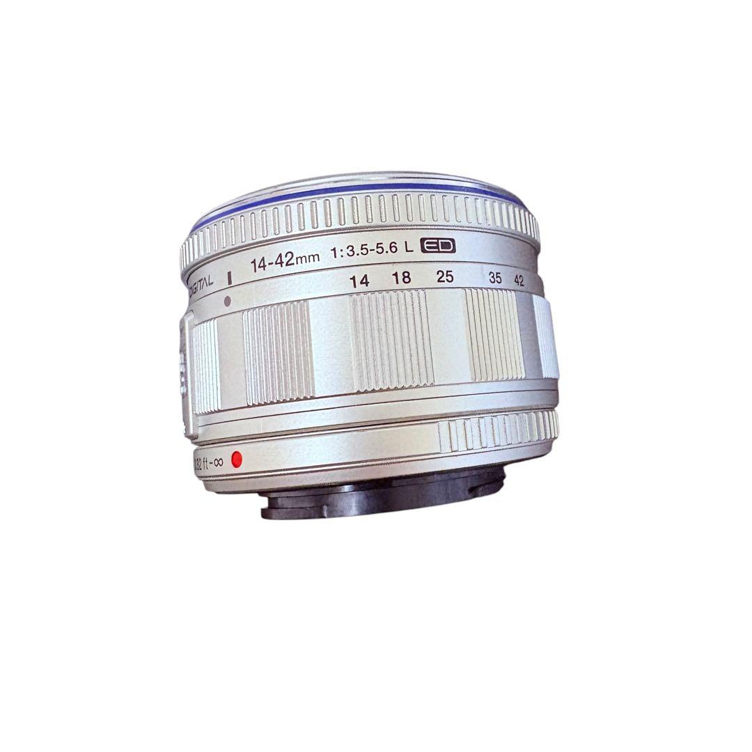 美品　付属品充実 OLYMPUS PEN E-PL1　ミラーレスカメラ　白