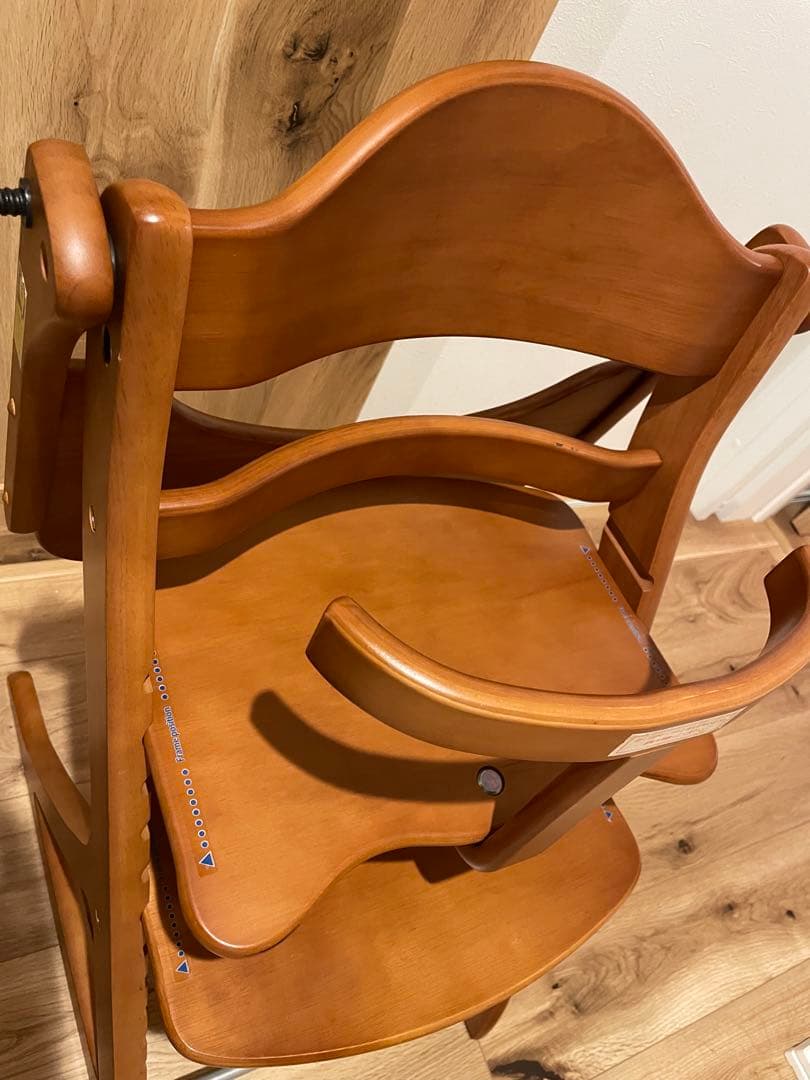 大和屋　すくすくスリムプラスチェア　テーブル＆ガード付　送料込み