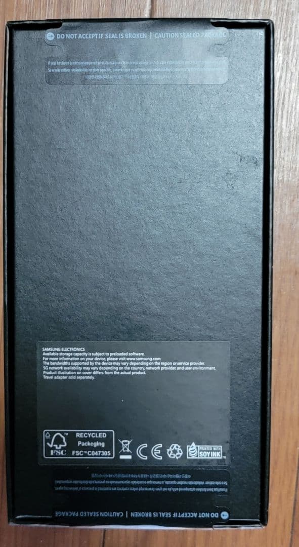 Galaxy S24 Ultra　simフリー 透明ケース、保護フィルム付き。