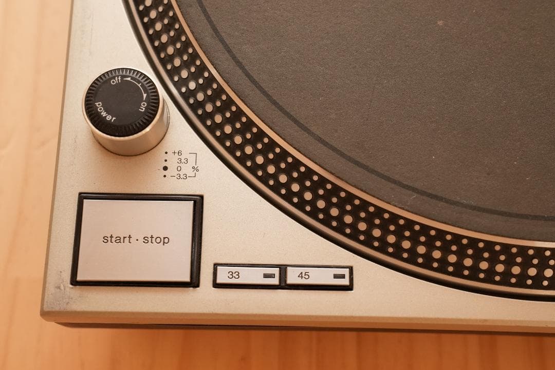 Technics SL1200 Mk3 ターンテーブル