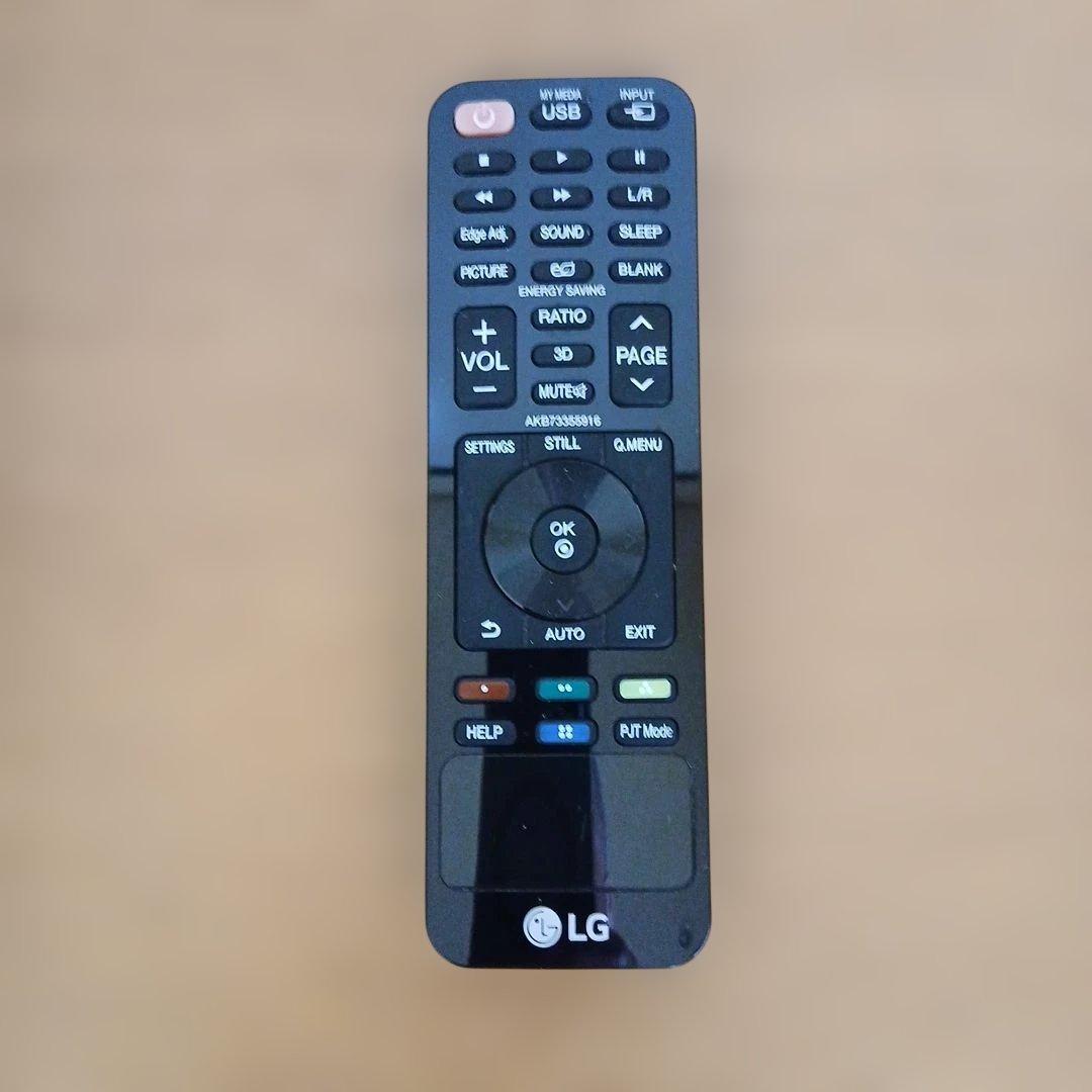 プロジェクター　LG　超短焦点　PF1000UG　お試し用のお品です。