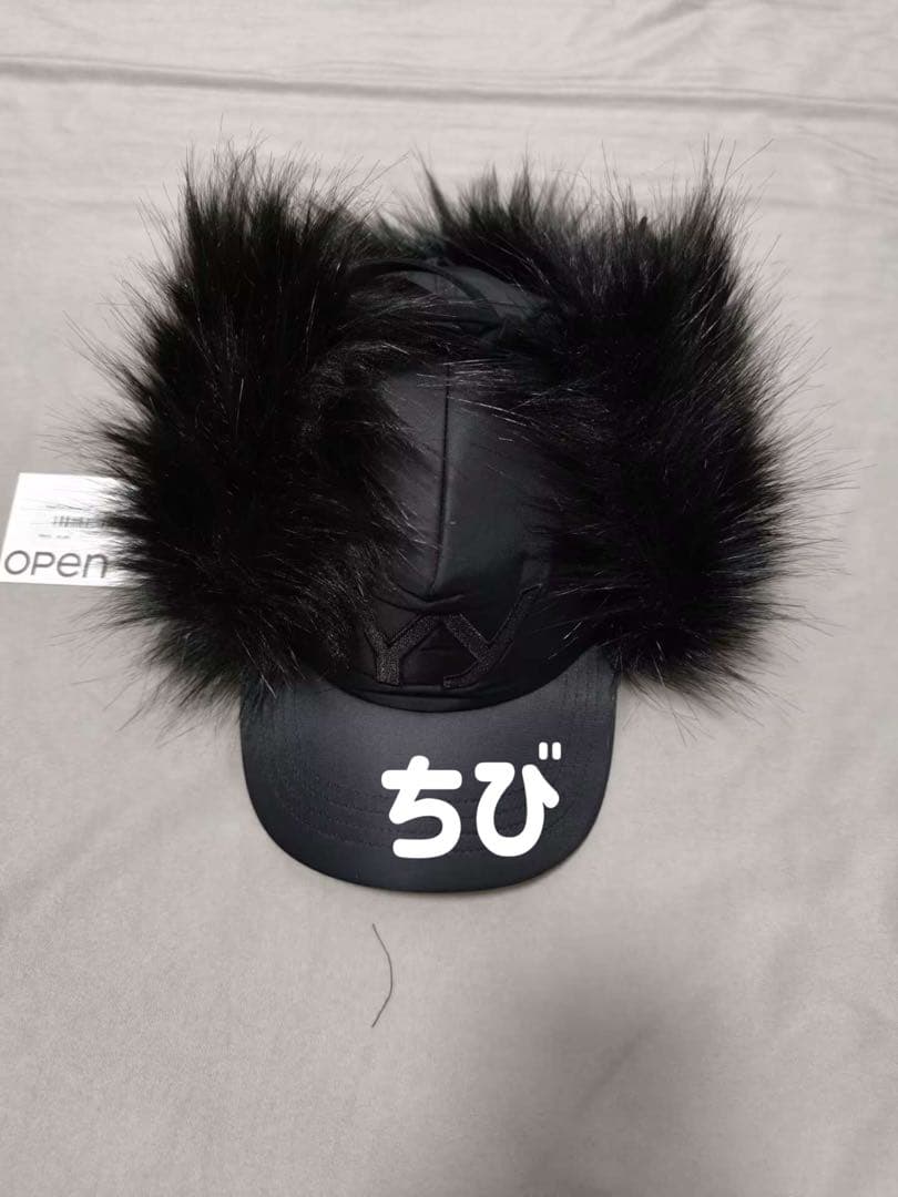 Open yy ファー付き黒キャップ YYロゴ