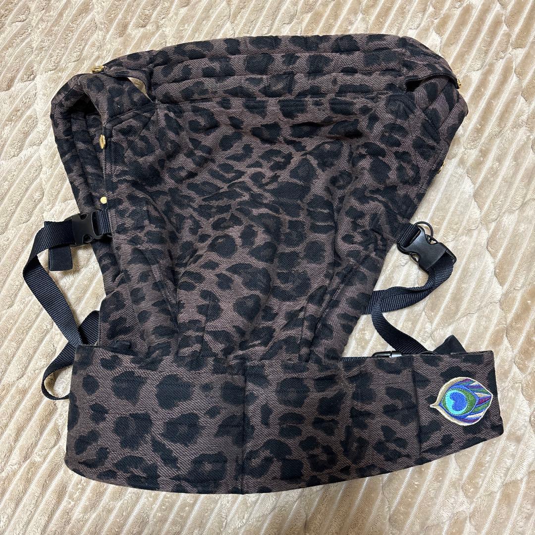 artipoppe／抱っこ紐　ヒョウ柄
