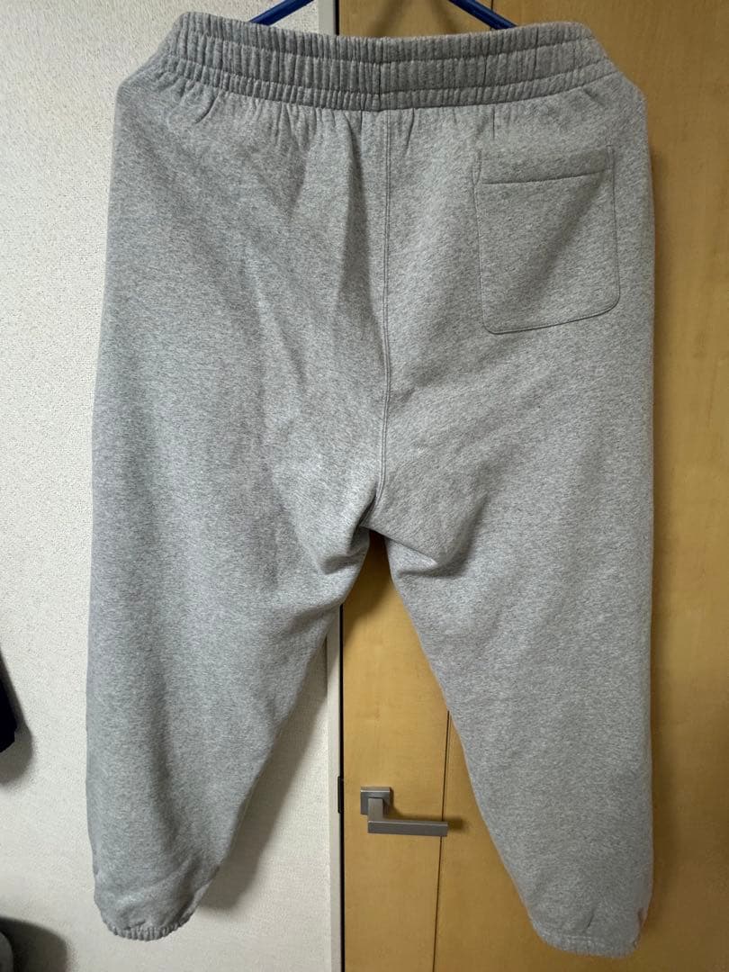 Supreme グレー スウェットパンツ