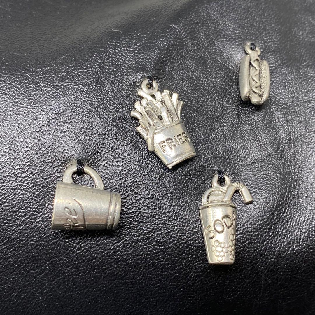 イアパピヨネ カフェチャーム付き横長ボストンバッグ カフェチャーム 黒 ボストン