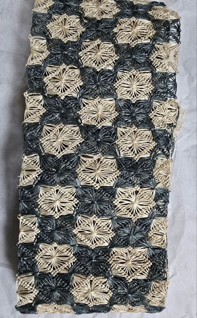 値下げしています。誉田屋源兵衛の芭蕉(アバカ)帯、半巾市松（緑青×キナリ色）