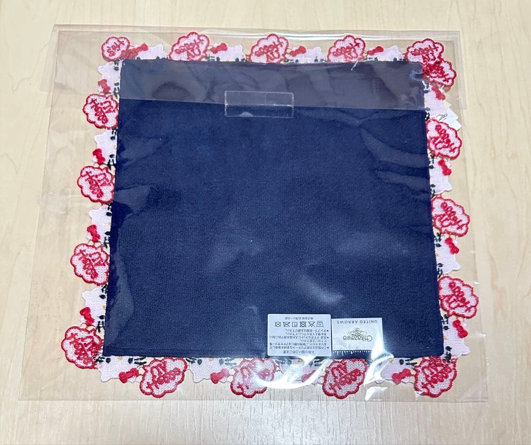 近沢レース　ハローキティ ユナイテッドアローズ ハンカチ ネイビー