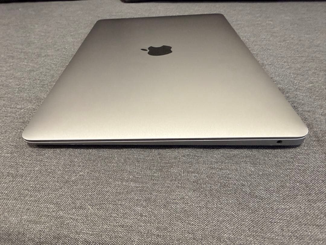 Macbook Air M1 8GB 256GB スペースグレイ