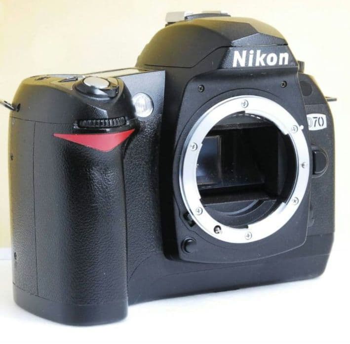 scoco様　NIKON　D70　超望遠⚡️初心者⚡️ダブルレンズ⚡️一眼レフ