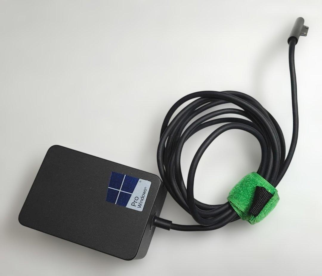 Surface PRO7 Core-i5 1135G7 メモリ：8GB SSD