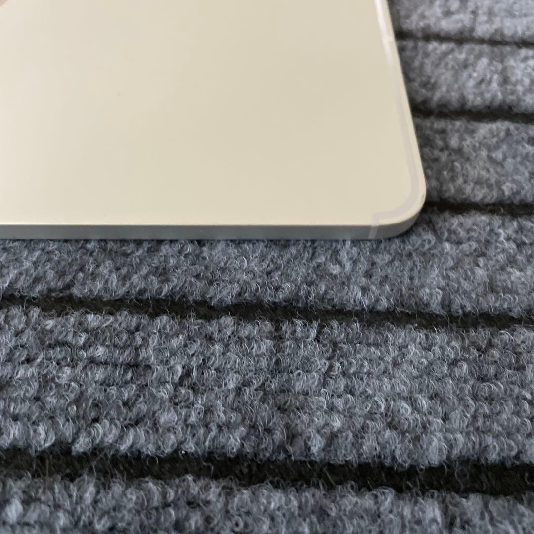 136 iPad Air4 4世代 64GB SIMフリーシルバー